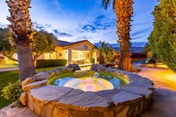 Mini Golf, Pool & Spa by @MariamsBnb - Image 2