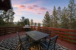 Luxury Lakeview Cabin w/ Deck, Fireplace & Views - Image 5