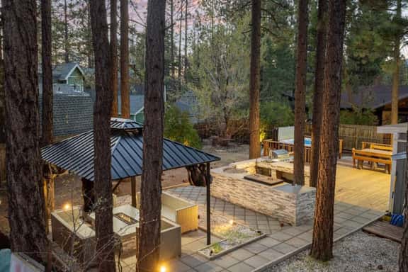Mountain Escape | Hot Tub, BBQ & Forest Views - Image 1
