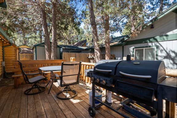 Big Bear Retreat | Hot Tub, BBQ, Views & Games - Image 2