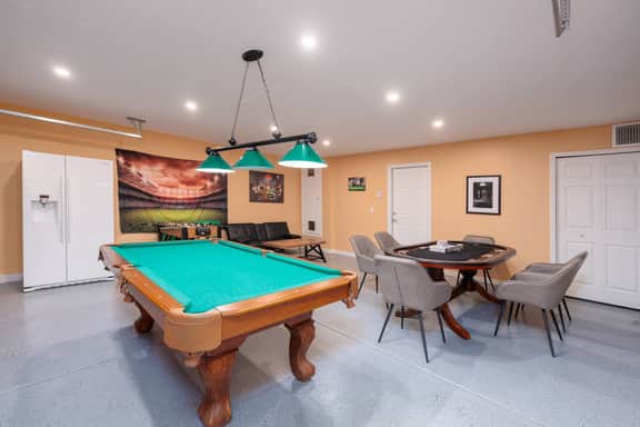 Stunning Backyard, Pool & HotTub, Gameroom, BBQ - Image 4