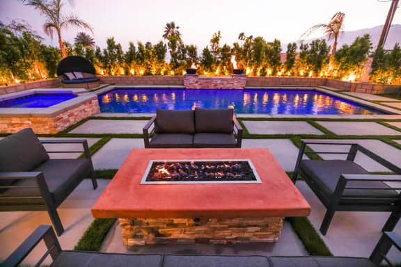 Stunning Backyard, Pool & HotTub, Gameroom, BBQ - Image 2