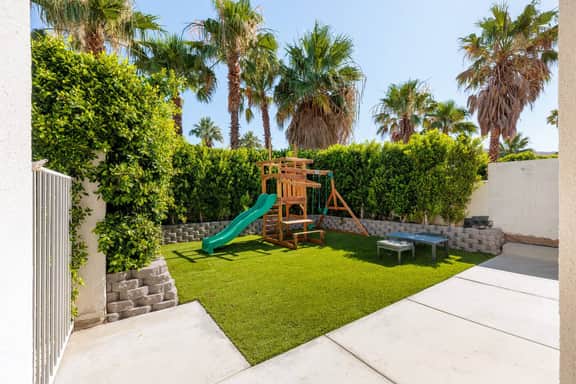 Stunning Backyard, Pool & HotTub, Gameroom, BBQ - Image 5