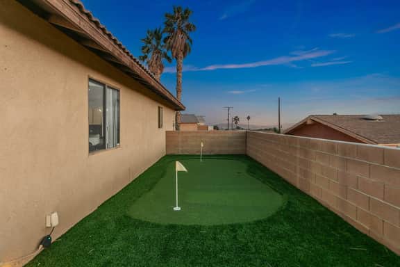 3BR Desert Escape | Pool, Views & Mini Golf - Image 2