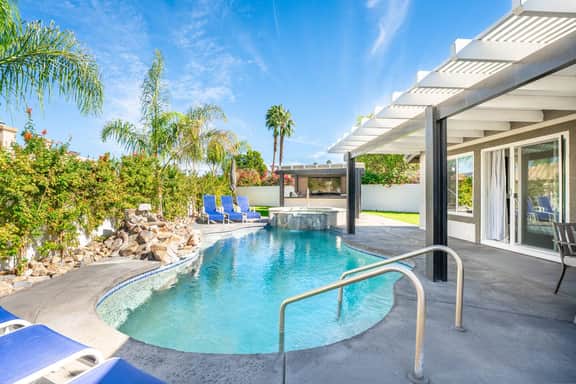 4 Bedroom Palm Desert Getaway - Image 2