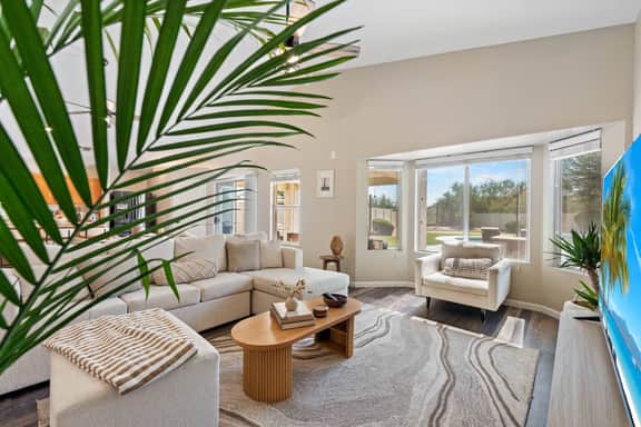 Private Oasis: Pool, Hot Tub & Golf Course Views! - Image 3