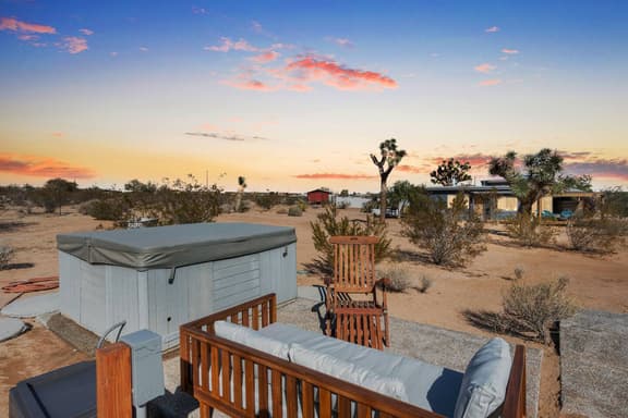 2 Homes, Hot Tub, Firepit, BBQ, Games - Image 1