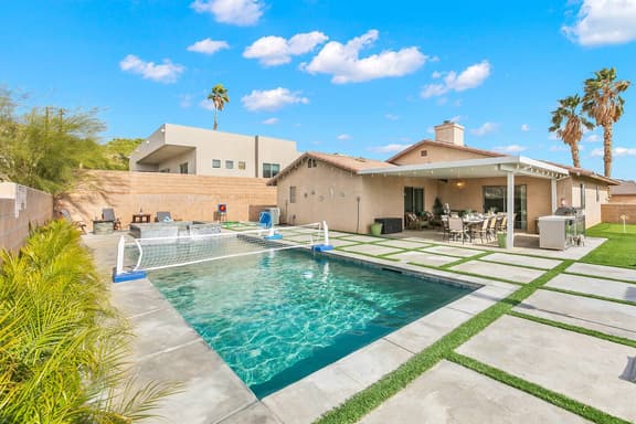 3BR Desert Escape | Pool, Views & Mini Golf - Image 1