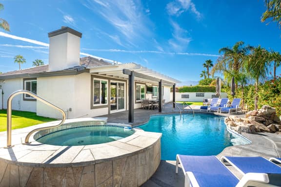 4 Bedroom Palm Desert Getaway - Image 1