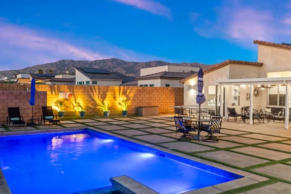 Stunning Desert Oasis with Pool, Spa & Game Room - Image 1
